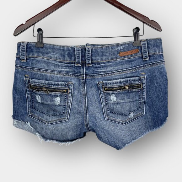 Almost Famous Women’s Low‑Rise Distressed Denim Cut‑Off Short Size 11 Frayed Hem - Picture 2 of 7